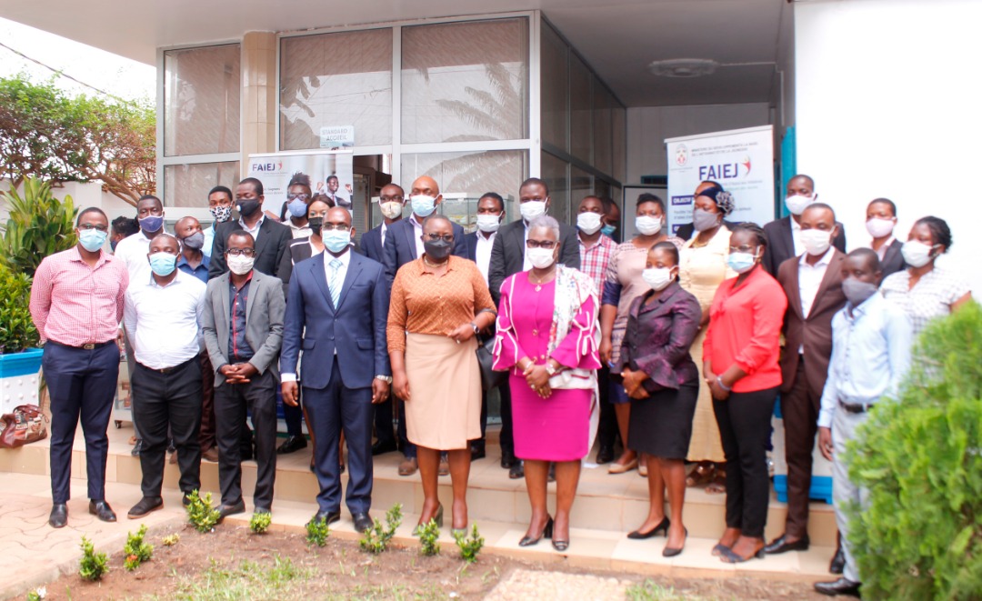 image visite Ministre au FAIEJ